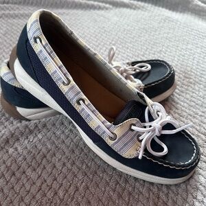 Sperry Women’s Navy and White Boat Shoe Size 9 Like New